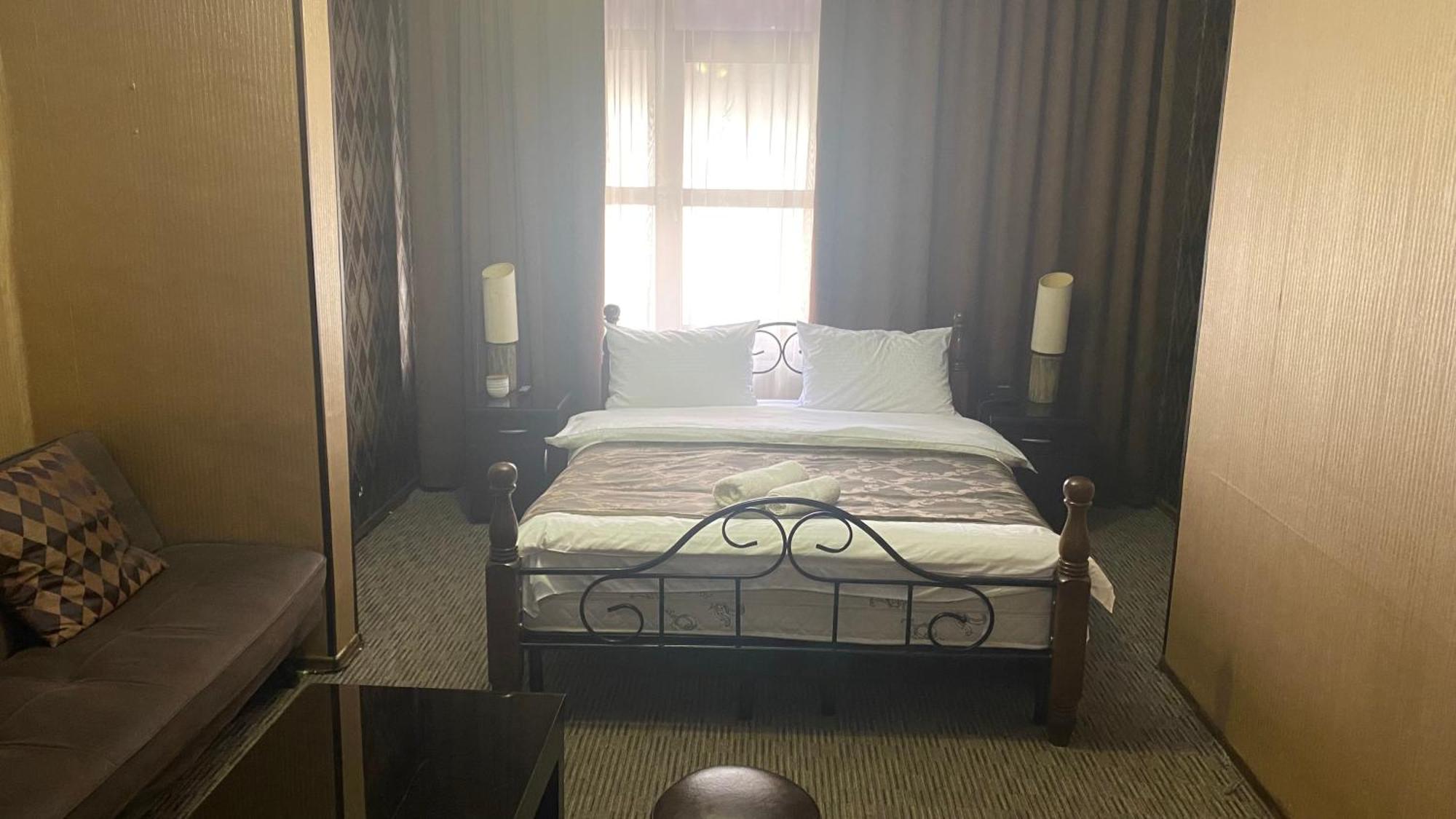 Hotel Old Rustaveli Tbilissi Extérieur photo